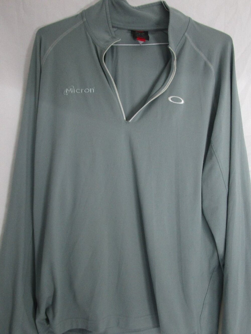 Oakley Men's Large 1/4 Zip Athletic Pullover Shirt Lightweight Hydrolix Golf-pre